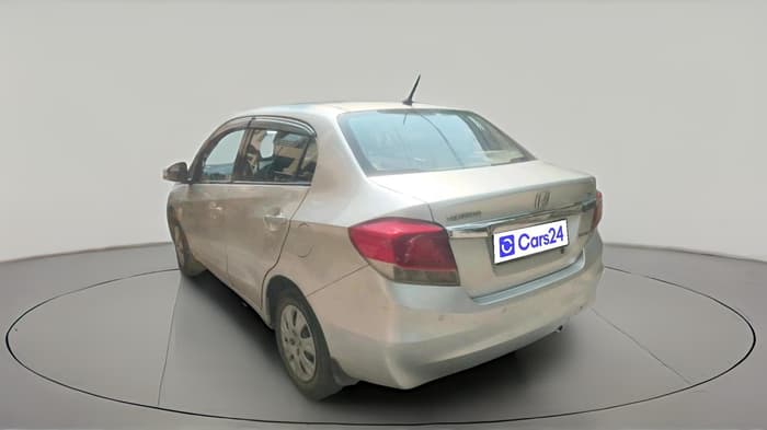 2015 Honda Amaze 1.2L I-VTEC S, CNG, Manual, 1,06,940 km, exterior