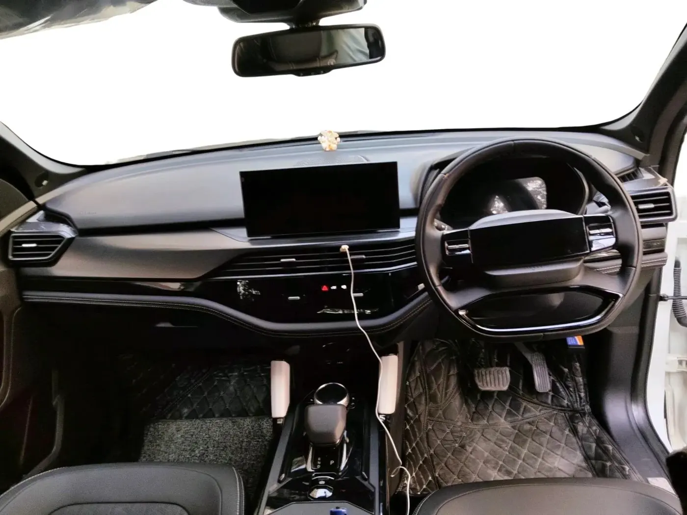 2024 Tata Harrier FEARLESS PLUS DUAL TONE AT, Diesel, Automatic, 8,583 km, interior