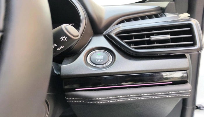 2024 Tata Harrier FEARLESS PLUS DARK EDITION AT, Diesel, Automatic, 8,583 km, interior