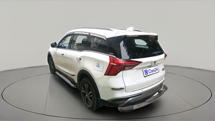 2022 Mahindra XUV700 AX 3 P AT 5 STR, Petrol, Automatic, 47,189 km, exterior
