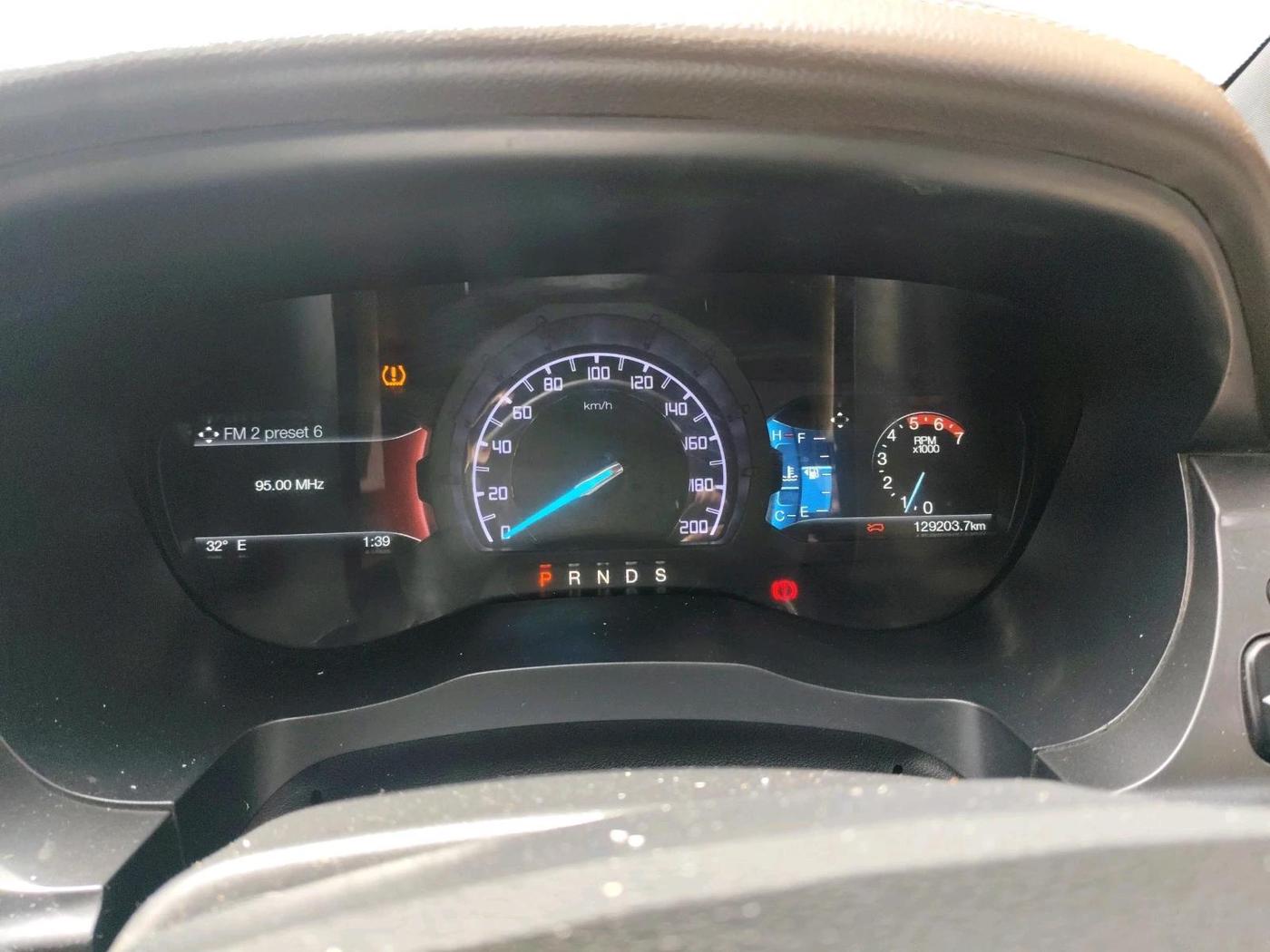 2018 Ford Endeavour TITANIUM 2.2 4X2 AT, Diesel, Automatic, 1,29,203 km, interior