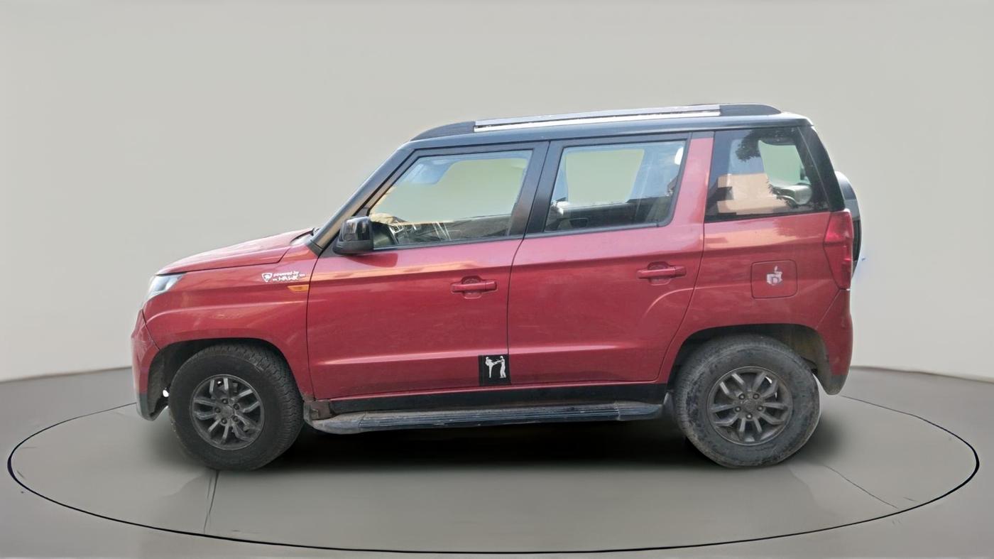 2018 Mahindra TUV300 T10 DUAL TONE, Diesel, Manual, 1,02,598 km, exterior