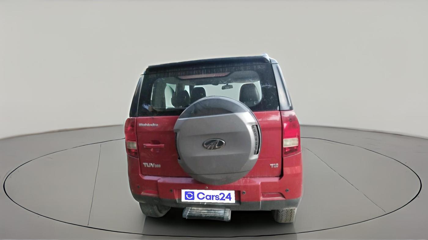 2018 Mahindra TUV300 T10 DUAL TONE, Diesel, Manual, 1,02,598 km, exterior