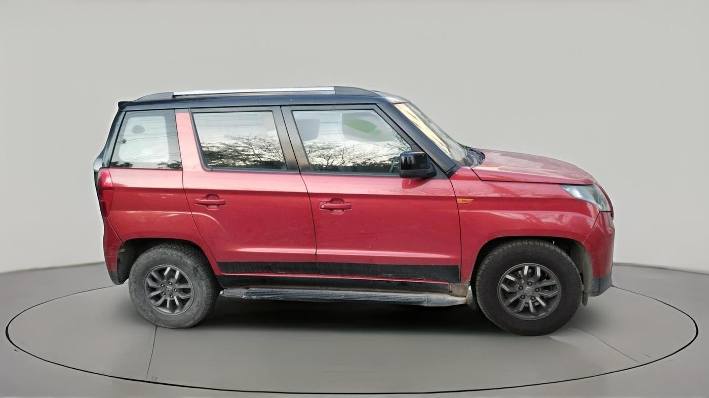 2018 Mahindra TUV300 T10 DUAL TONE, Diesel, Manual, 1,02,598 km, exterior