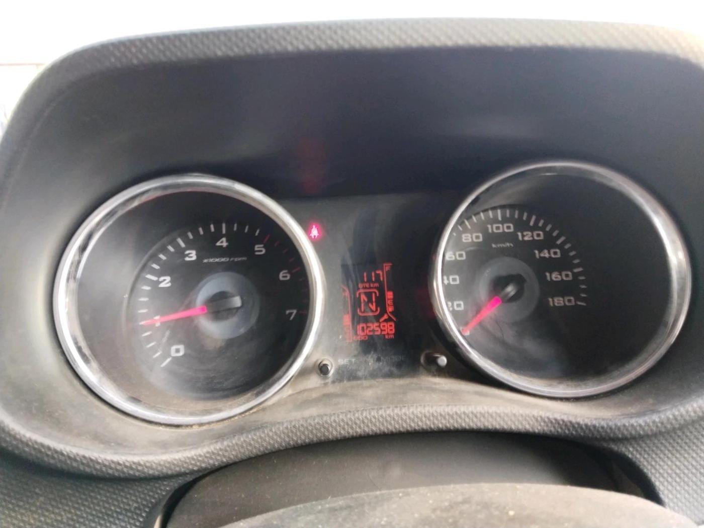2018 Mahindra TUV300 T10 DUAL TONE, Diesel, Manual, 1,02,598 km, interior