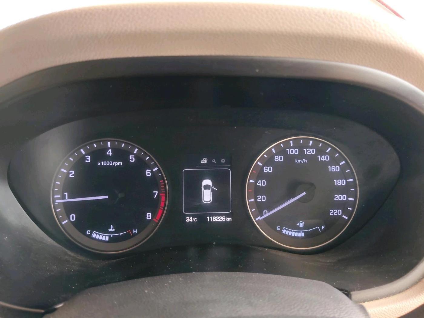 2016 Hyundai Elite i20 ASTA 1.2, Petrol, Manual, 1,18,226 km, interior