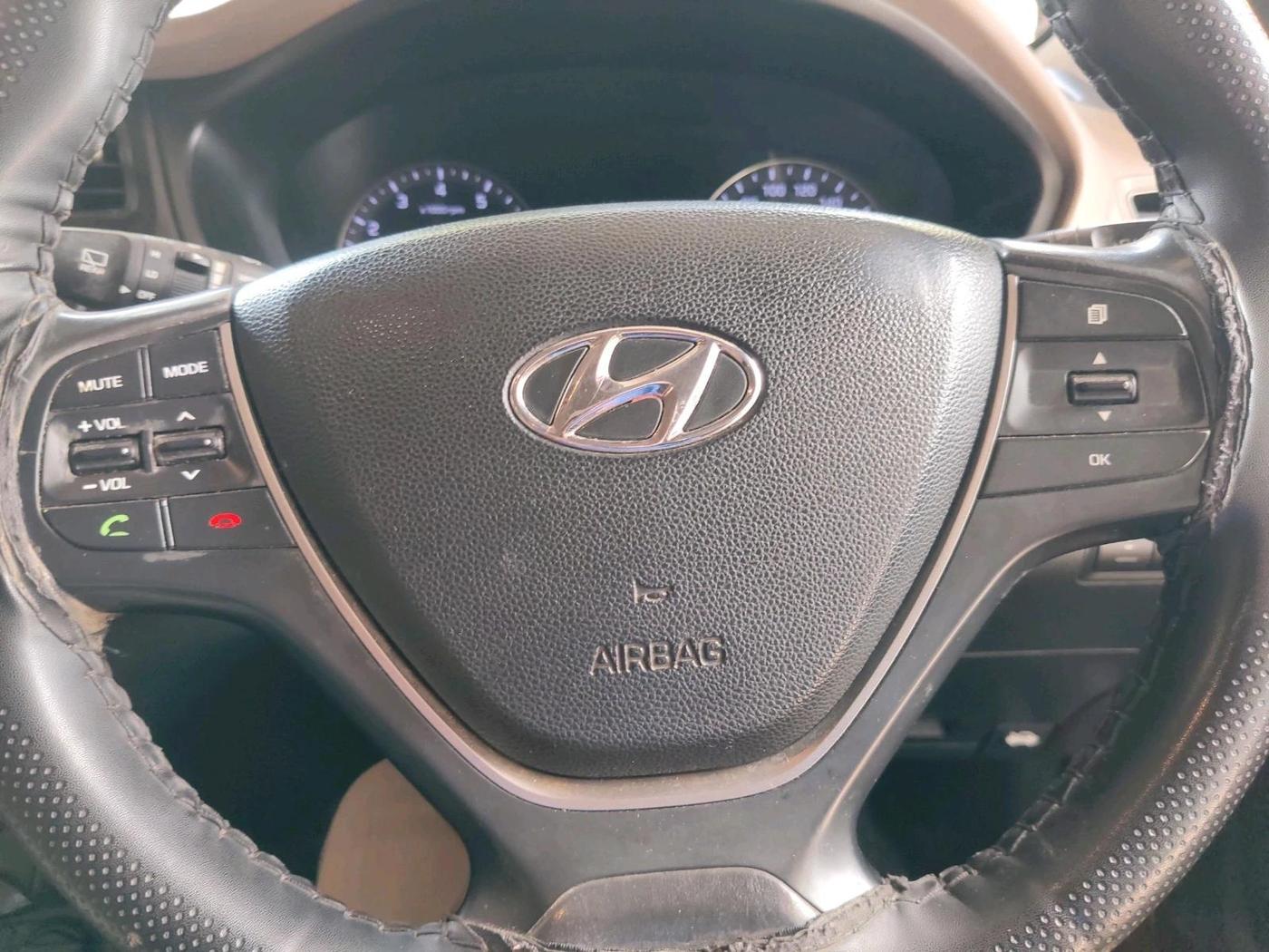 2016 Hyundai Elite i20 ASTA 1.2, Petrol, Manual, 1,18,226 km, interior