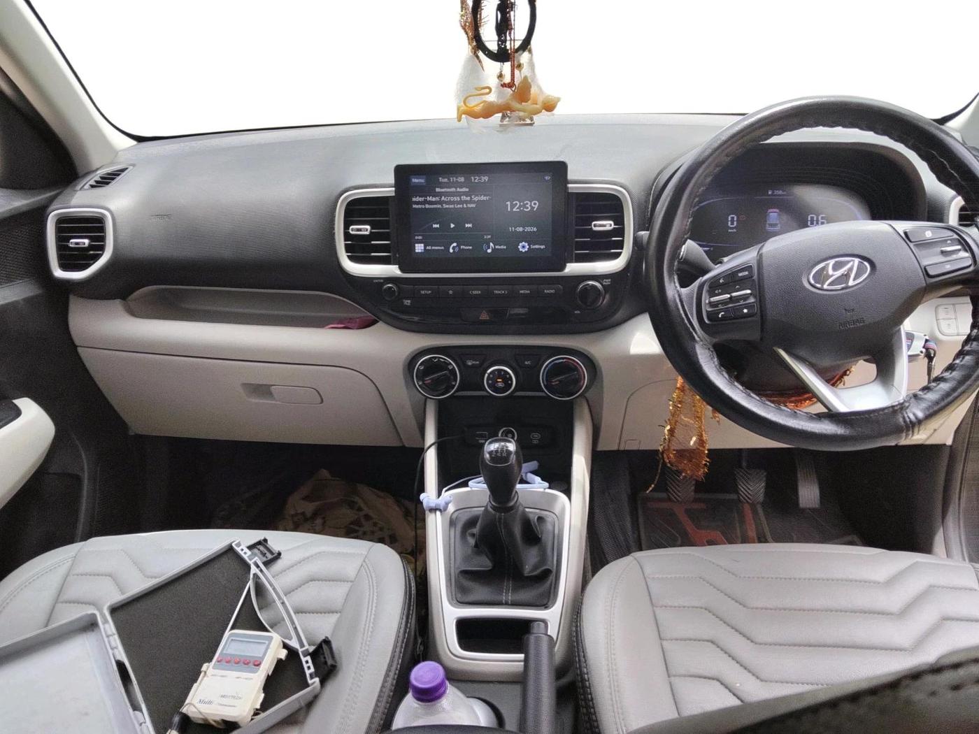 2024 Hyundai VENUE S (O) Plus 1.2 Petrol , Petrol, Manual, 51,381 km, interior