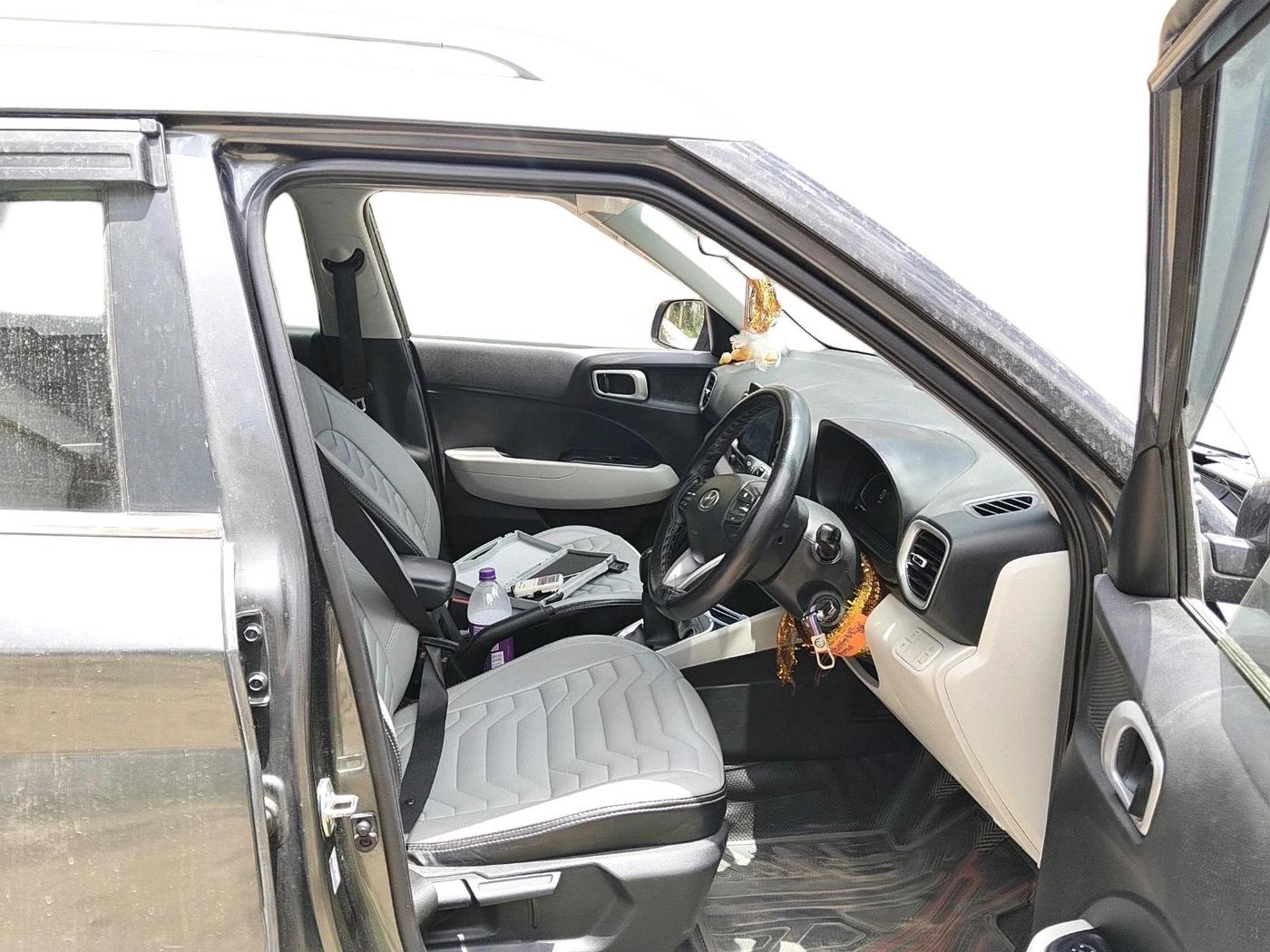 2024 Hyundai VENUE S (O) Plus 1.2 Petrol , Petrol, Manual, 51,381 km, interior