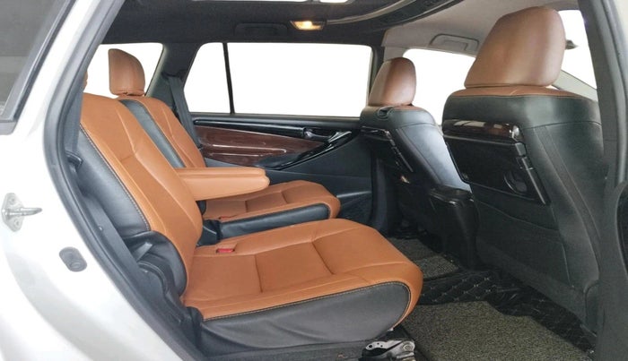 2017 Toyota Innova Crysta 2.8 ZX AT 7 STR, Diesel, Automatic, 1,57,768 km, interior