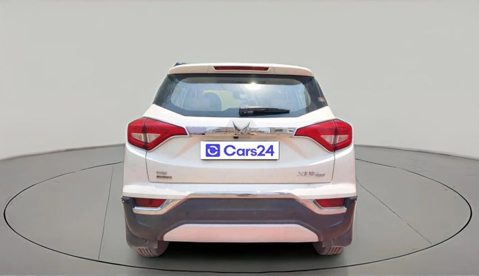 2023 Mahindra XUV300 W8 (O) 1.5 DIESEL, Diesel, Manual, 27,439 km, exterior