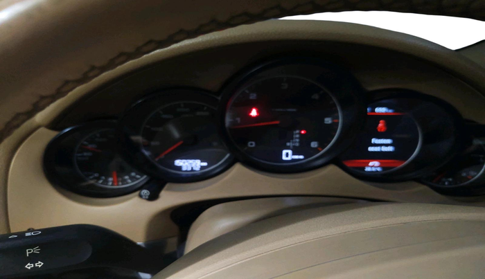 2014 Porsche Cayenne DIESEL, Diesel, Automatic, 1,50,259 km, interior