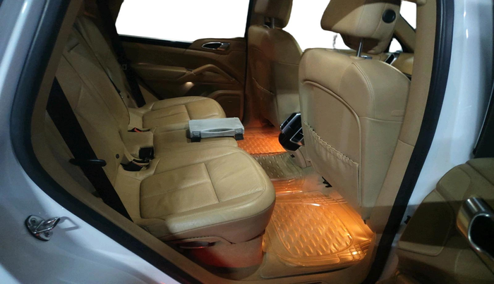 2014 Porsche Cayenne DIESEL, Diesel, Automatic, 1,50,259 km, interior