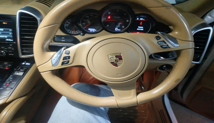 2014 Porsche Cayenne DIESEL, Diesel, Automatic, 1,50,259 km, interior