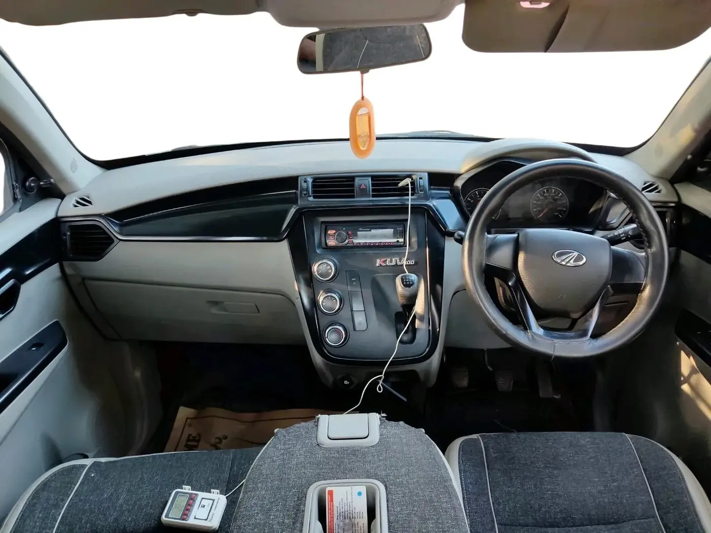 2016 Mahindra Kuv100 K4 6 STR, Petrol, Manual, 1,18,778 km, interior