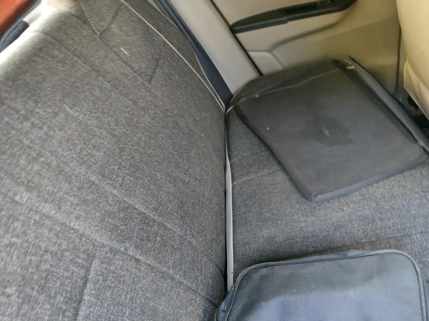 2016 Mahindra Kuv100 K4 6 STR, Petrol, Manual, 1,18,778 km, interior