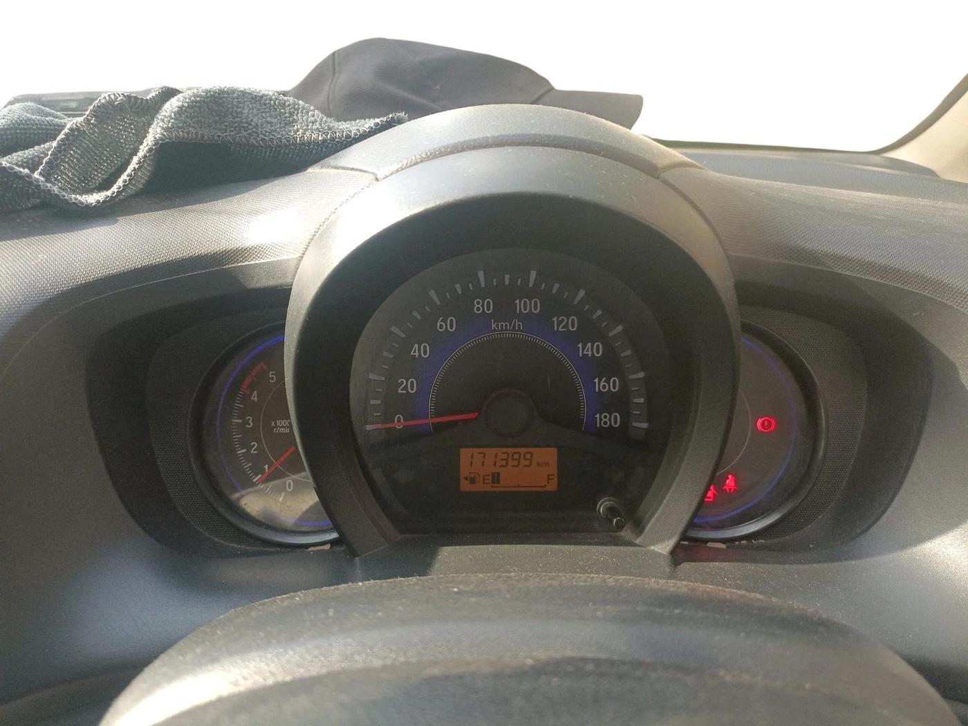 2014 Honda Mobilio 1.5L I-DTEC S, Diesel, Manual, 1,71,399 km, interior