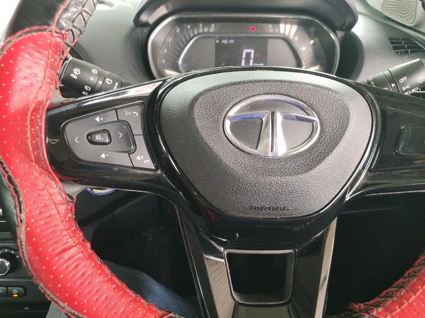 2022 Tata TIAGO NRG XZ MT, Petrol, Manual, 19,115 km, interior