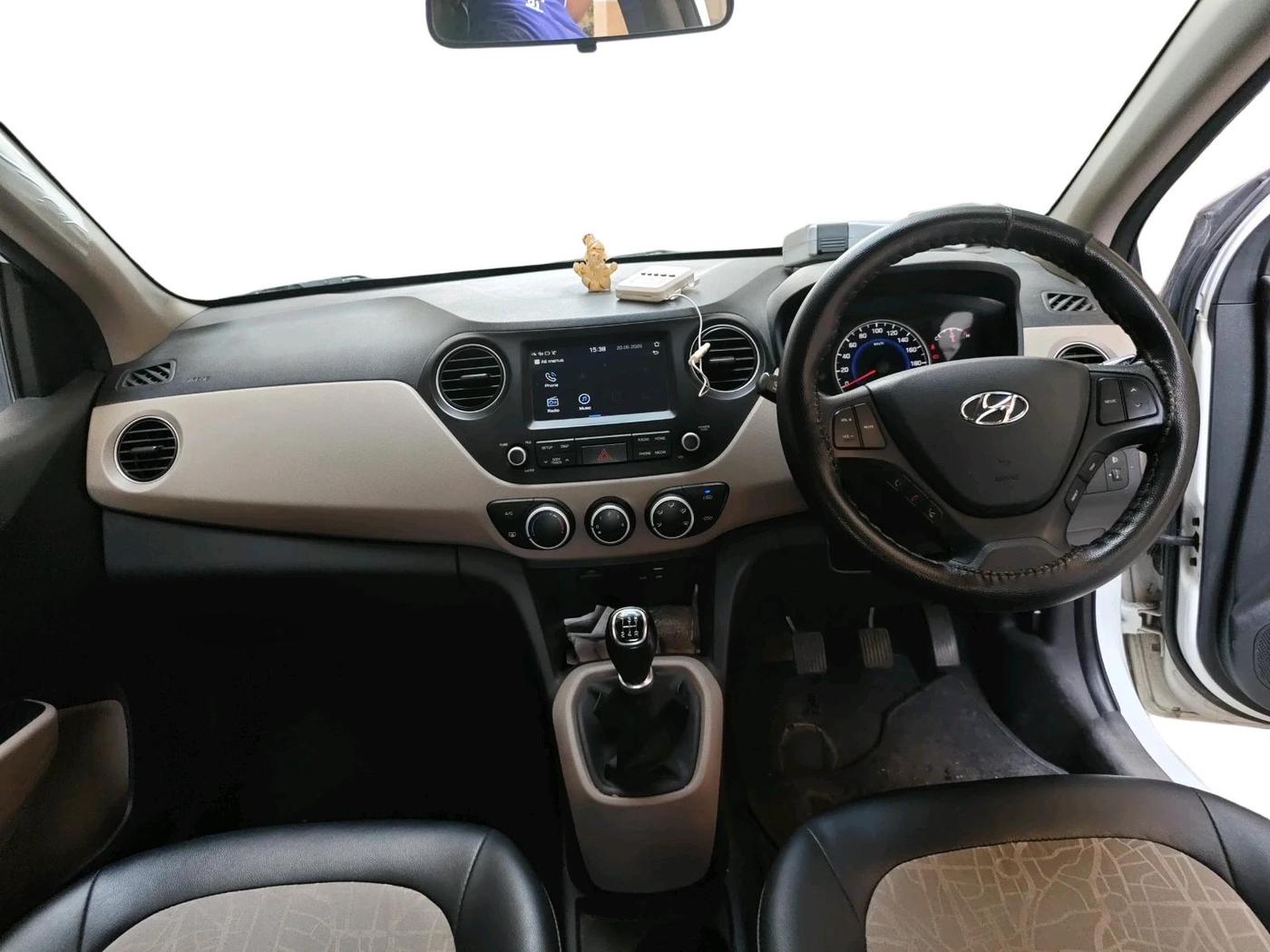 2018 Hyundai Grand i10 SPORTZ 1.2 KAPPA VTVT, Petrol, Manual, 88,221 km, interior