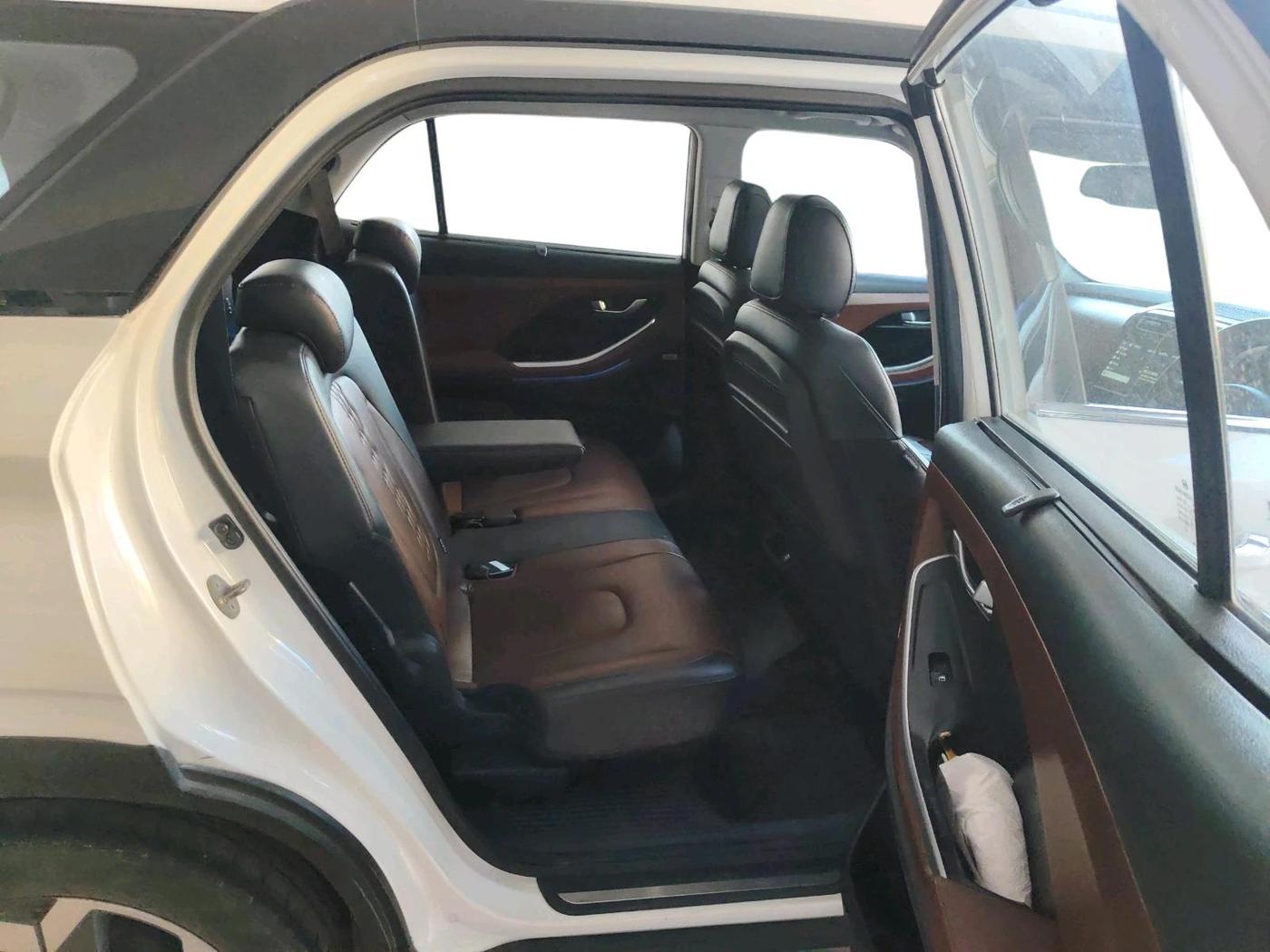 2022 Hyundai ALCAZAR 1.5 SIGNATURE (O) AT 7STR, Diesel, Automatic, 71,865 km, interior