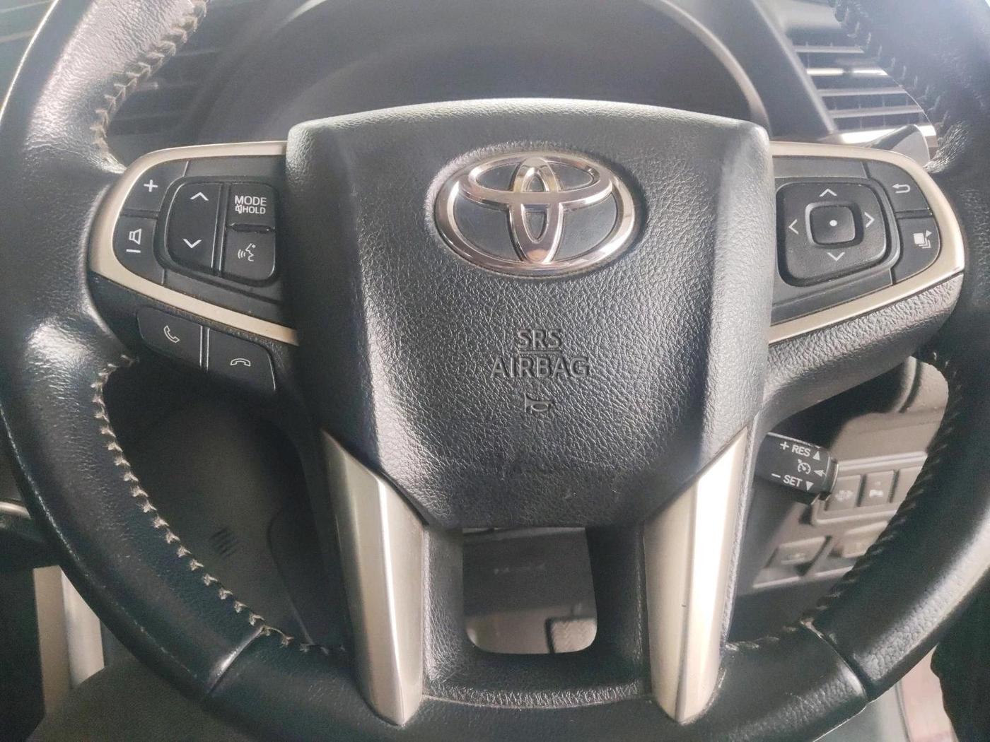 2021 Toyota Innova Crysta 2.4 VX 8 STR, Diesel, Manual, 1,12,224 km, interior