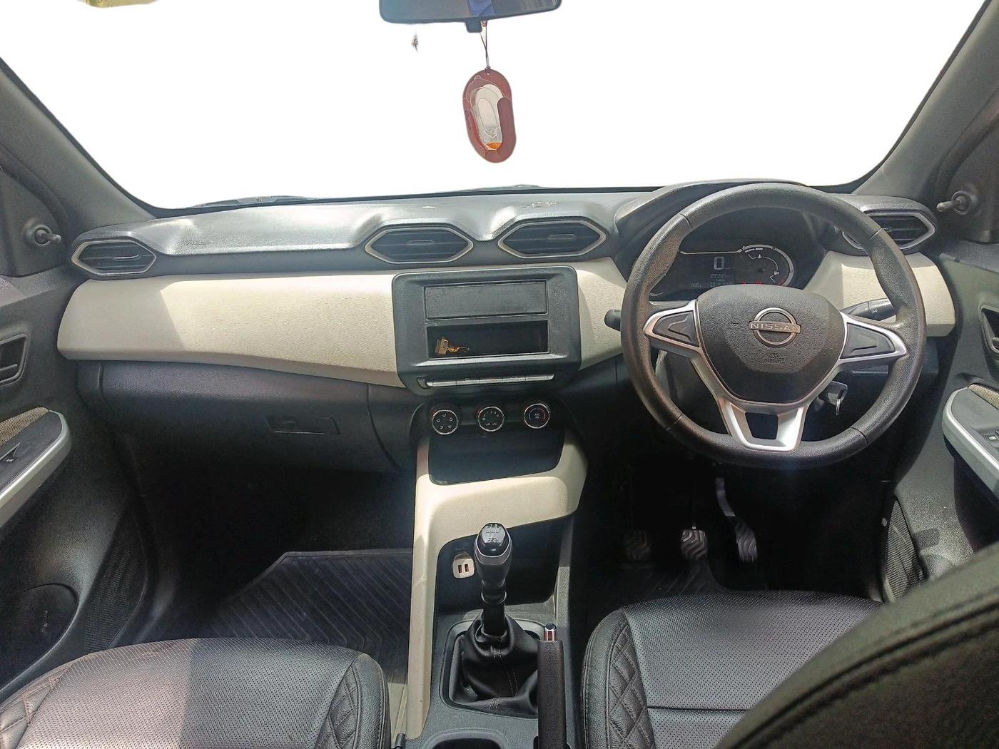 2023 Nissan MAGNITE XE, Petrol, Manual, 23,552 km, interior
