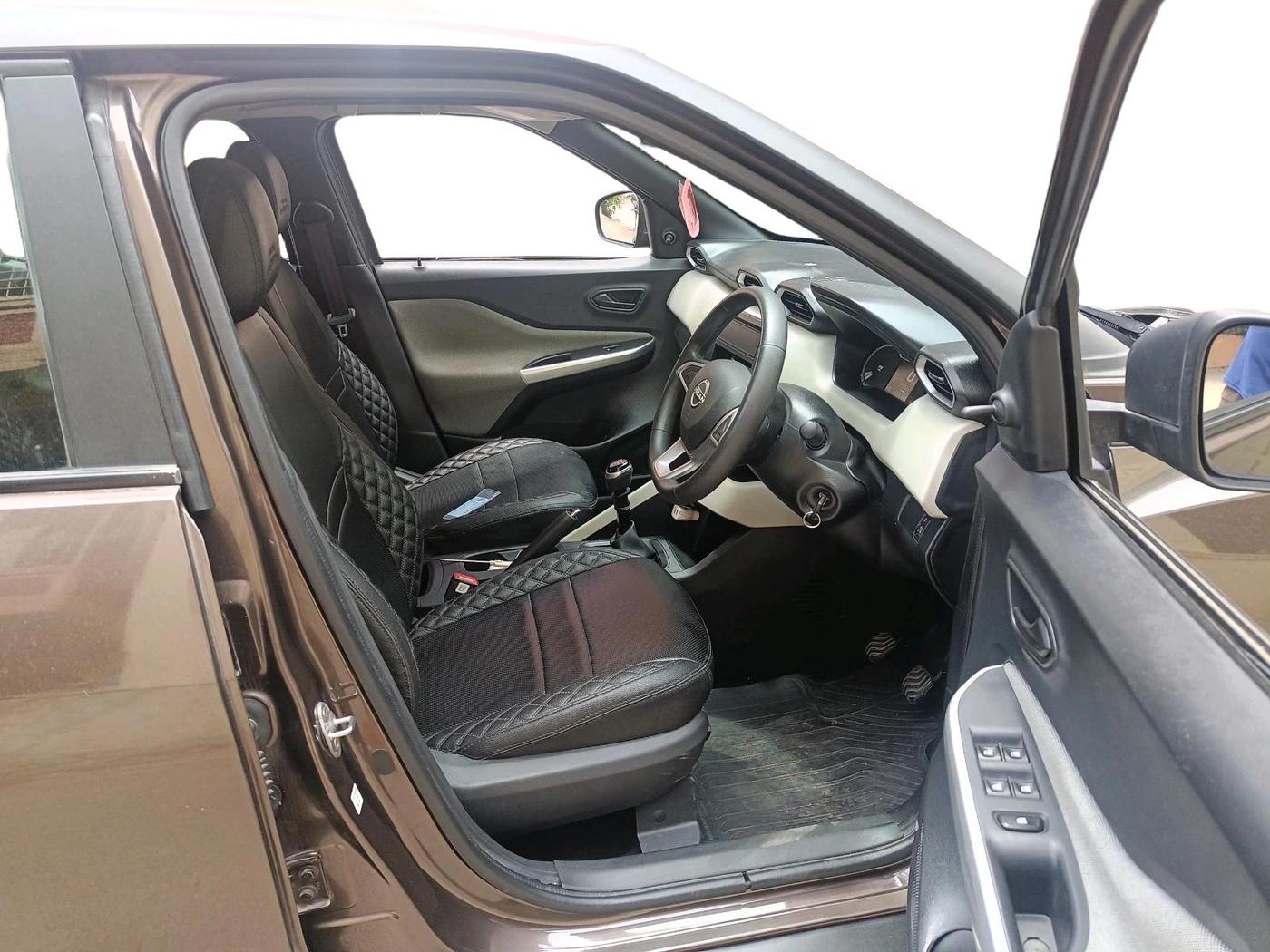 2023 Nissan MAGNITE XE, Petrol, Manual, 23,552 km, interior