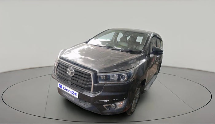 2017 Toyota Innova Crysta 2.4 G 7 STR, Diesel, Manual, 1,76,502 km, exterior