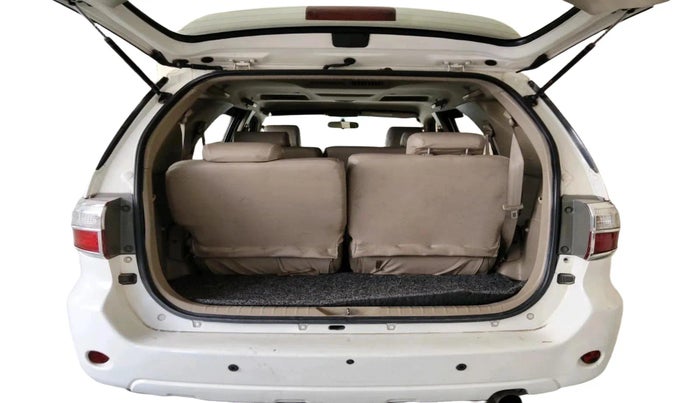 2011 Toyota Fortuner 3.0 4X4 MT, Diesel, Manual, 2,03,052 km, exterior