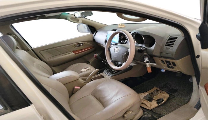 2011 Toyota Fortuner 3.0 4X4 MT, Diesel, Manual, 2,03,052 km, interior