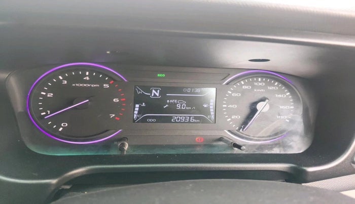 2018 Mahindra MARAZZO M2 8 STR, Diesel, Manual, 20,936 km, interior