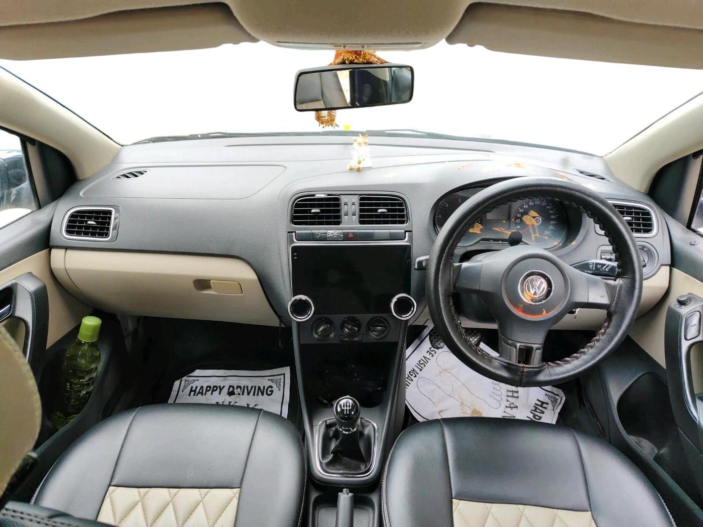 2012 Volkswagen Polo COMFORTLINE 1.2L, Diesel, Manual, 1,21,288 km, interior