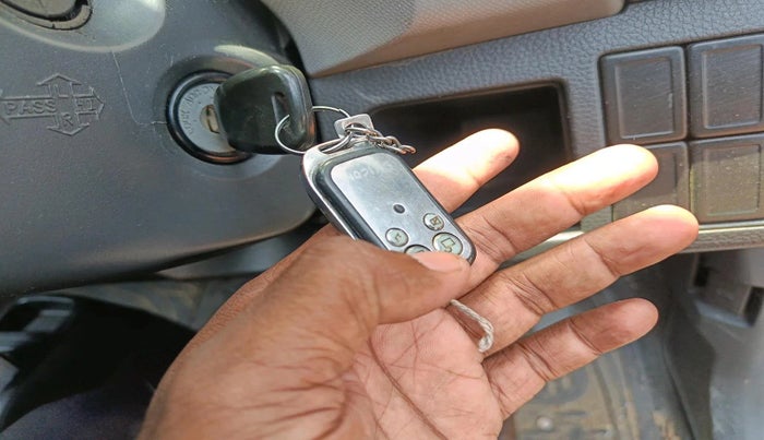 2011 Maruti Wagon R 1.0 LXI, Petrol, Manual, 75,887 km, interior