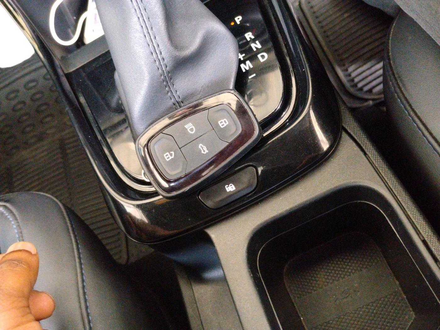 2023 Tata ALTROZ  XZA Plus Sunroof Dark Edition, Petrol, Automatic, 83,043 km, interior