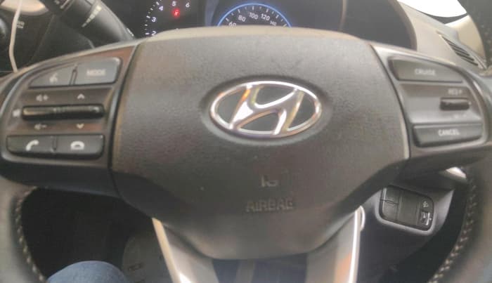 2021 Hyundai VENUE SX 1.5 CRDI, Diesel, Manual, 68,855 km, interior