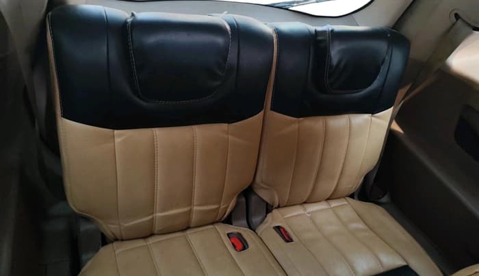 2012 Mahindra XUV500 W8, Diesel, Manual, 1,70,407 km, interior