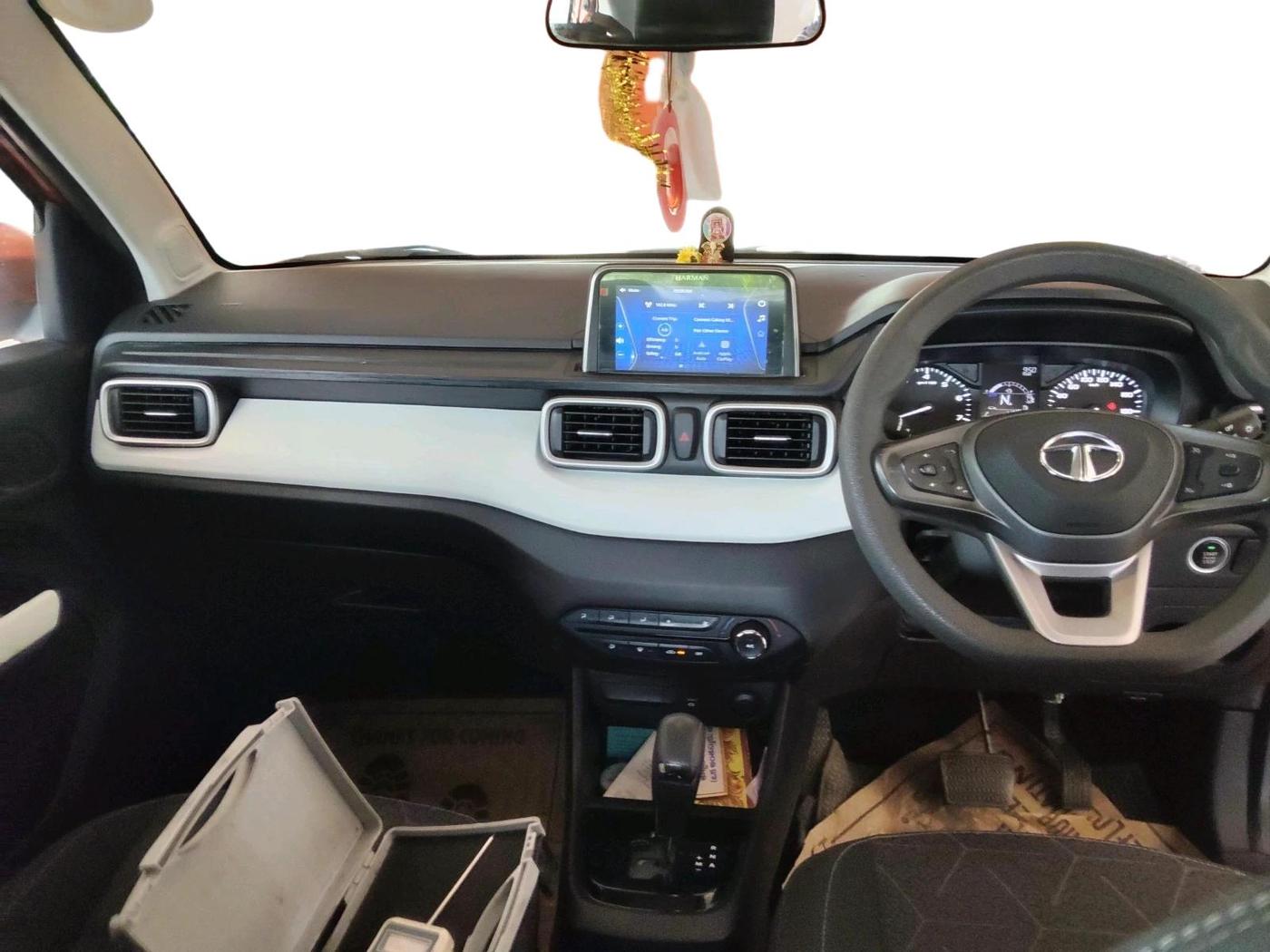 2022 Tata PUNCH ACCOMPLISHED AMT, Petrol, Automatic, 40,664 km, interior