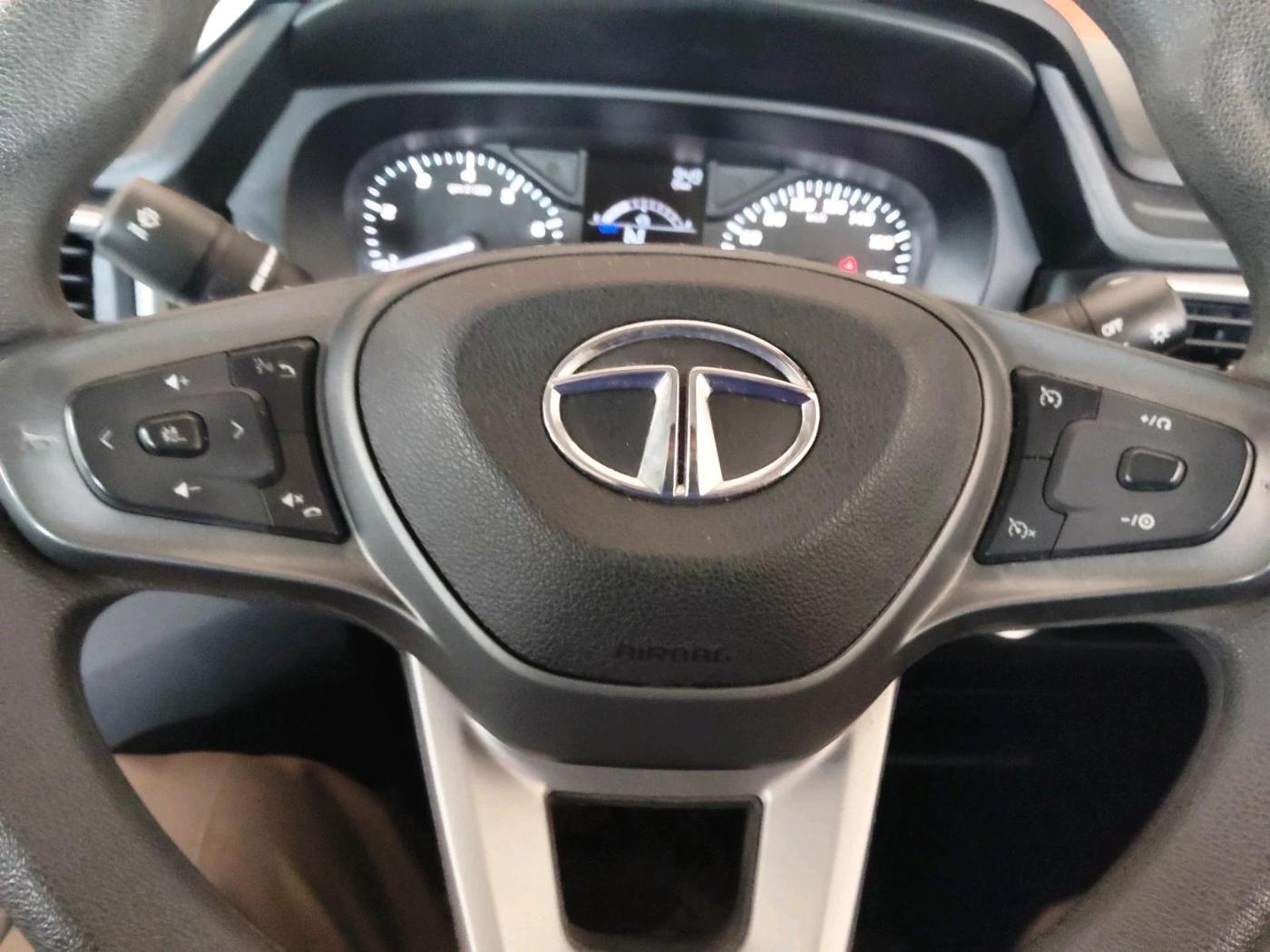 2022 Tata PUNCH ACCOMPLISHED AMT, Petrol, Automatic, 40,664 km, interior