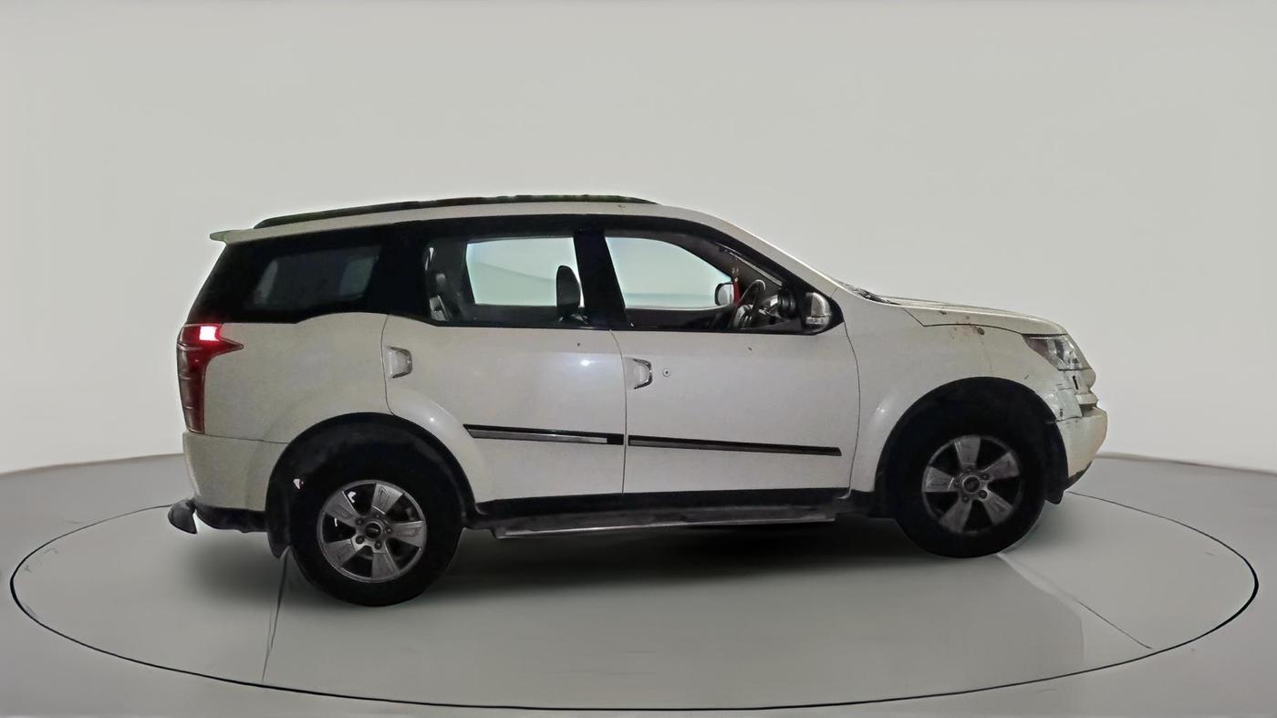 2013 Mahindra XUV500 W8, Diesel, Manual, 1,81,272 km, exterior