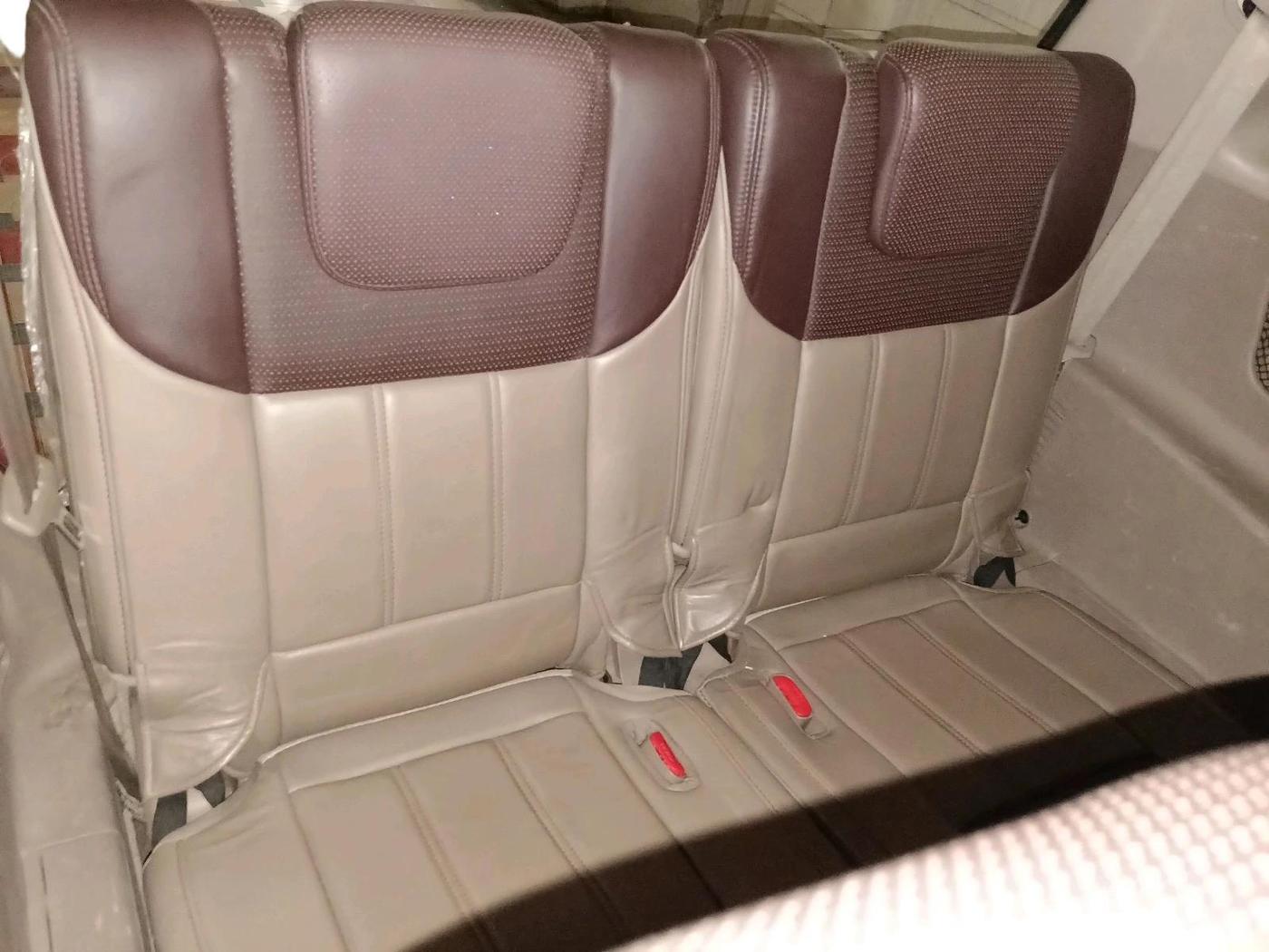 2013 Mahindra XUV500 W8, Diesel, Manual, 1,81,272 km, interior