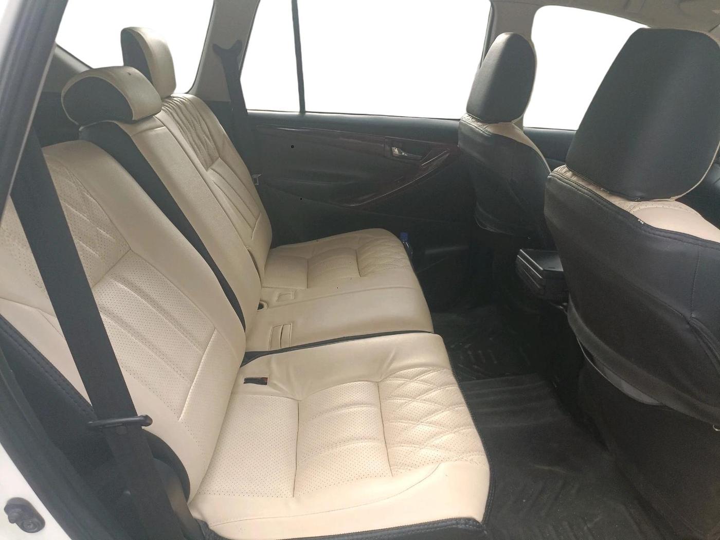 2017 Toyota Innova Crysta 2.4 GX 8 STR, Diesel, Manual, 1,82,157 km, interior