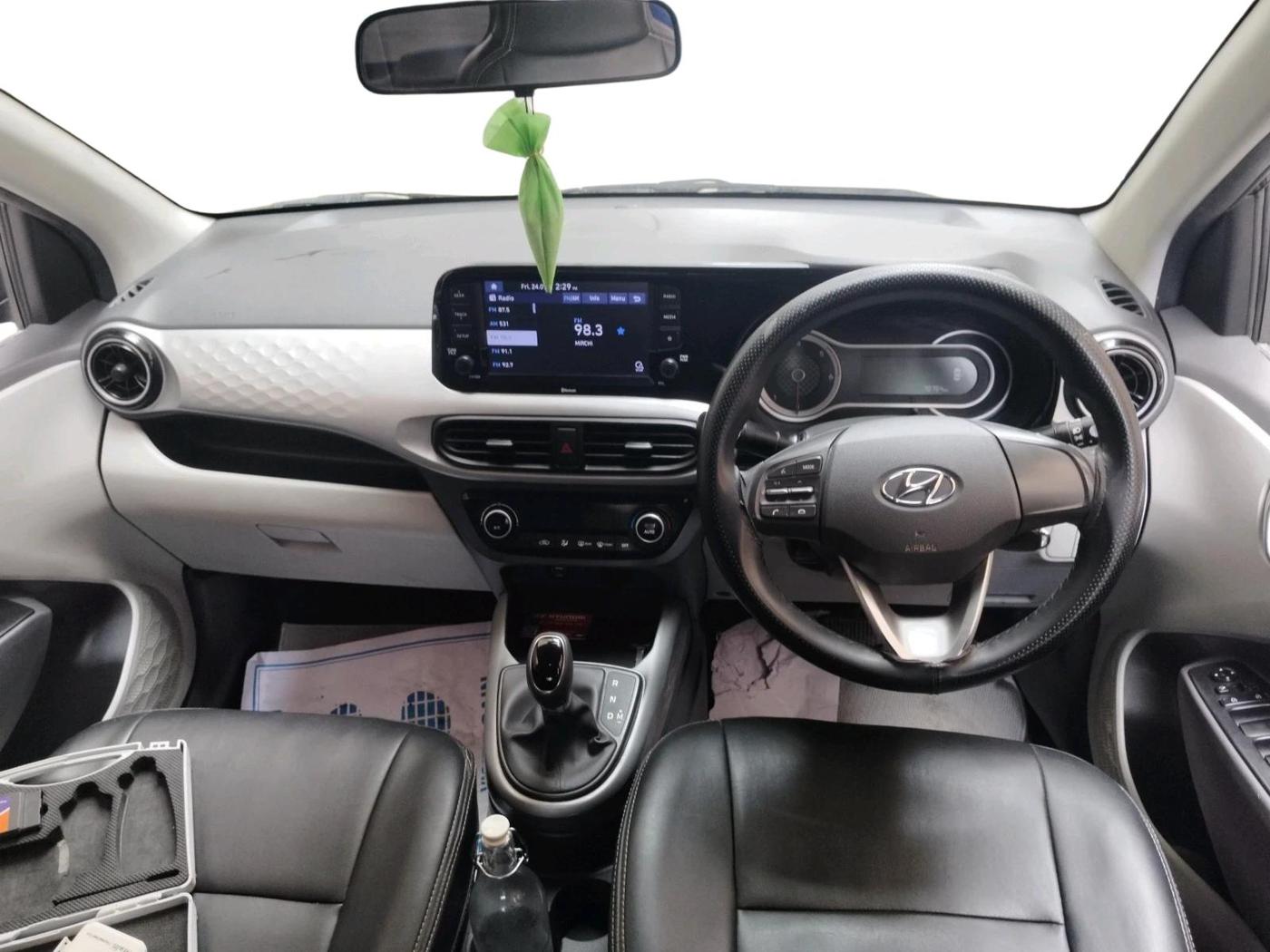 2022 Hyundai GRAND I10 NIOS SPORTZ U2 AMT 1.2 CRDI, Diesel, Automatic, 70,754 km, interior