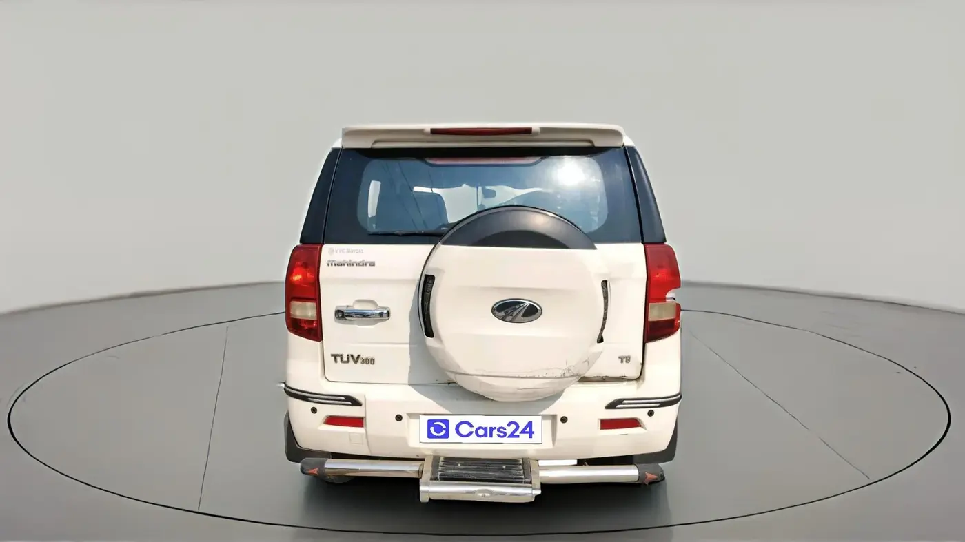 2015 Mahindra TUV300 T8, Diesel, Manual, 1,12,597 km, exterior