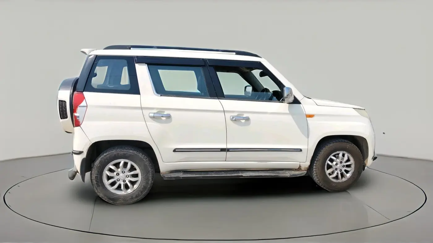 2015 Mahindra TUV300 T8, Diesel, Manual, 1,12,597 km, exterior