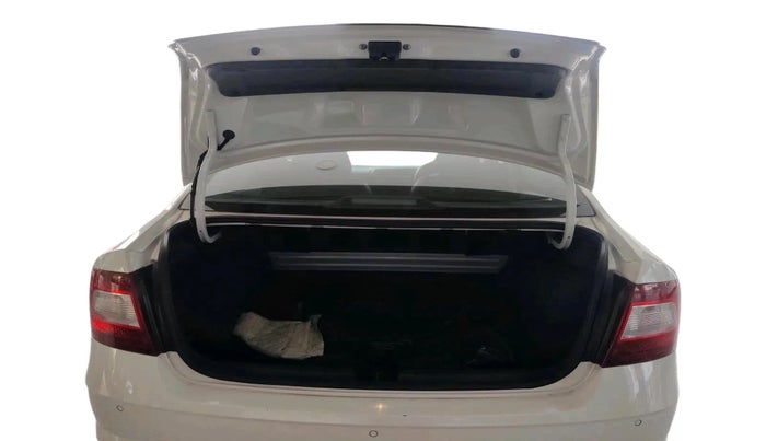 2020 Skoda Rapid 1.0 AMBITION TSI MT, Petrol, Manual, 49,278 km, exterior