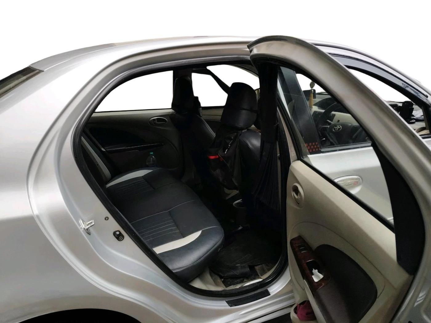 2014 Toyota Etios VD, Diesel, Manual, 1,19,874 km, interior