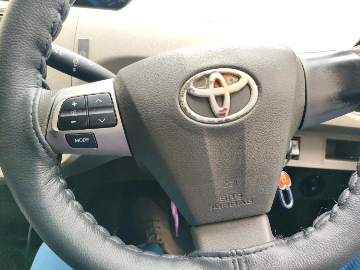 2014 Toyota Etios VD, Diesel, Manual, 1,19,874 km, interior