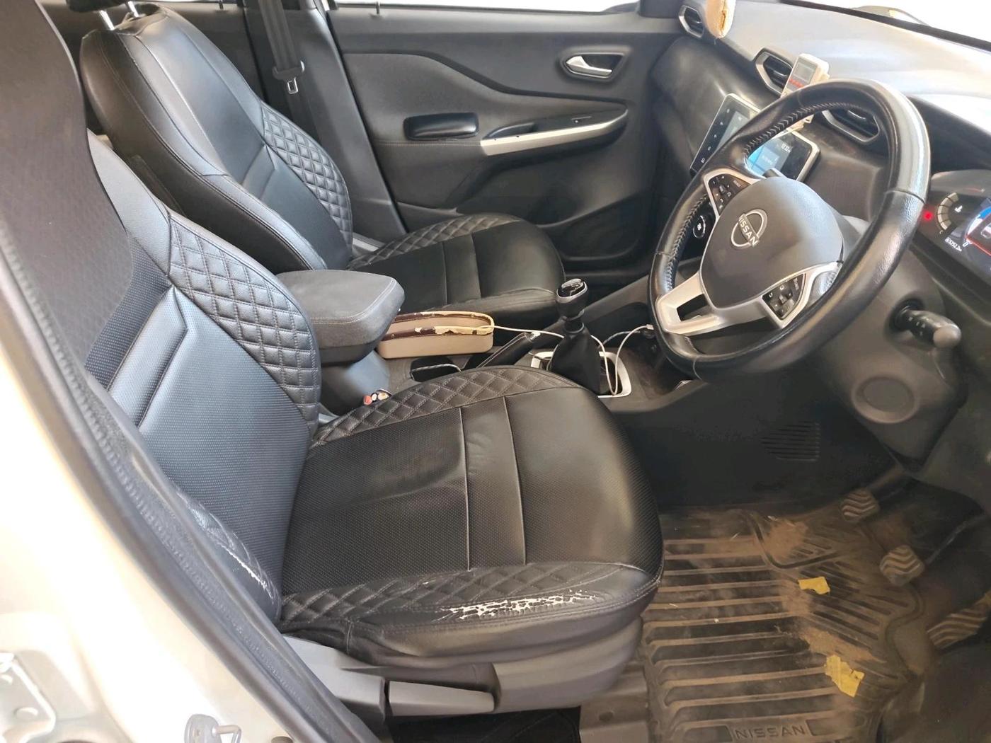 2022 Nissan MAGNITE XV PREMIUM, Petrol, Manual, 1,07,840 km, interior