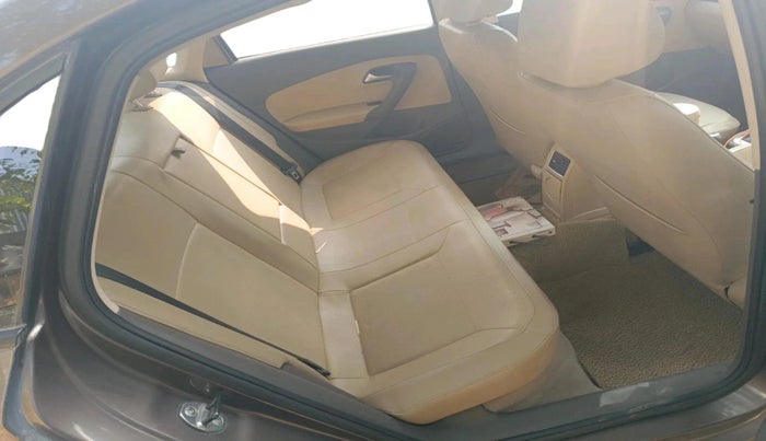 2016 Volkswagen Vento HIGHLINE 1.5 AT, Diesel, Automatic, 1,11,000 km, interior