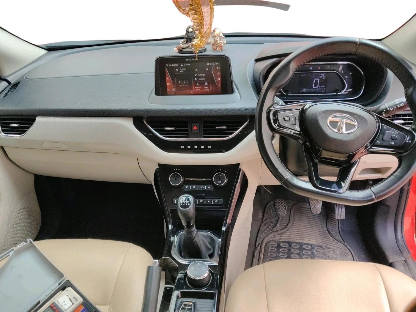 2021 Tata NEXON XZ PLUS SUNROOF PETROL DUAL TONE, Petrol, Manual, 49,799 km, interior